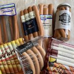 夏のBBQでホットドックを楽しむために『ソーセージ味比べ』